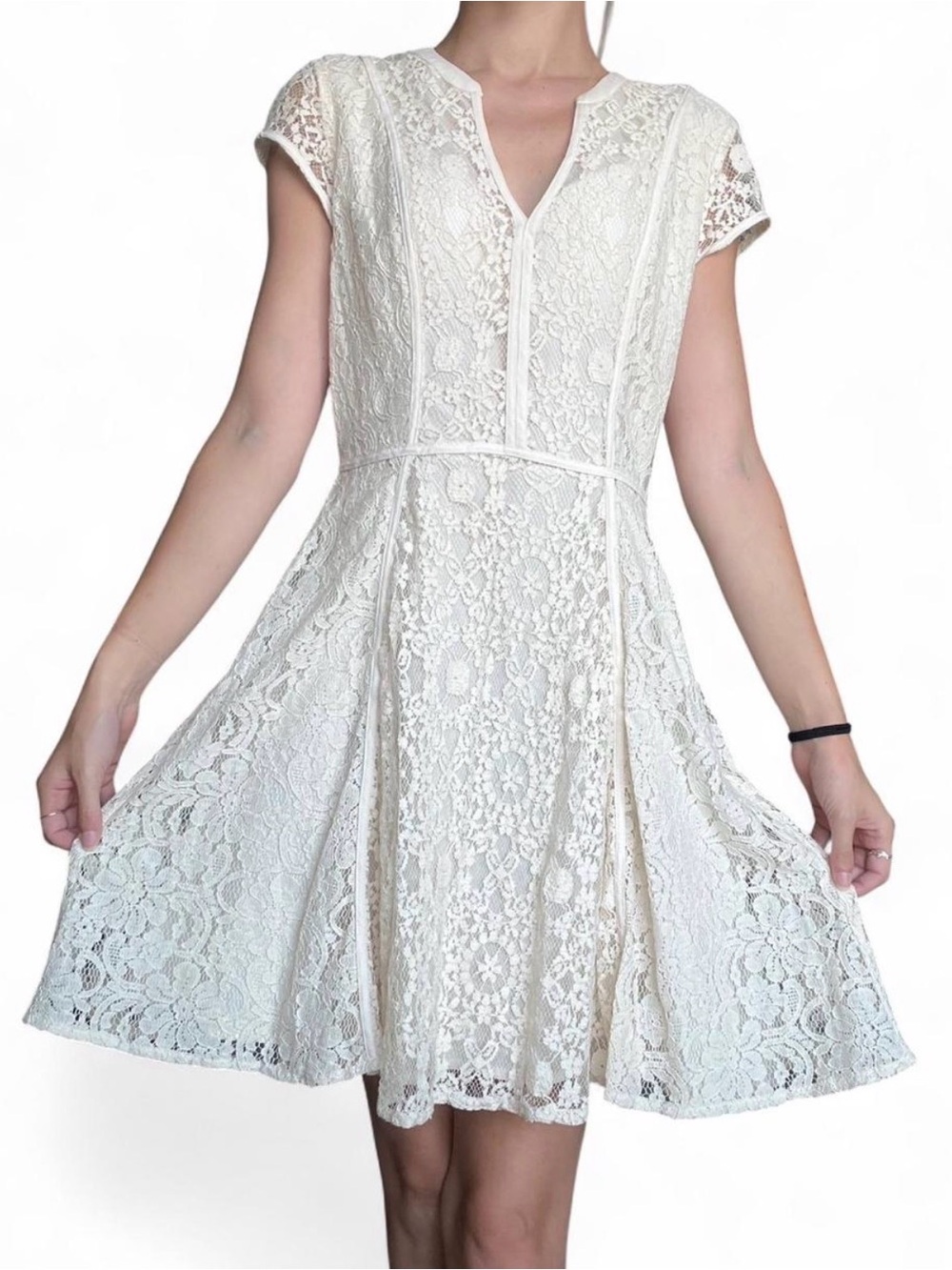 LC Lauren Conrad Cream Floral Lace Fit & Flare Dress Cap Sleeve Size 6